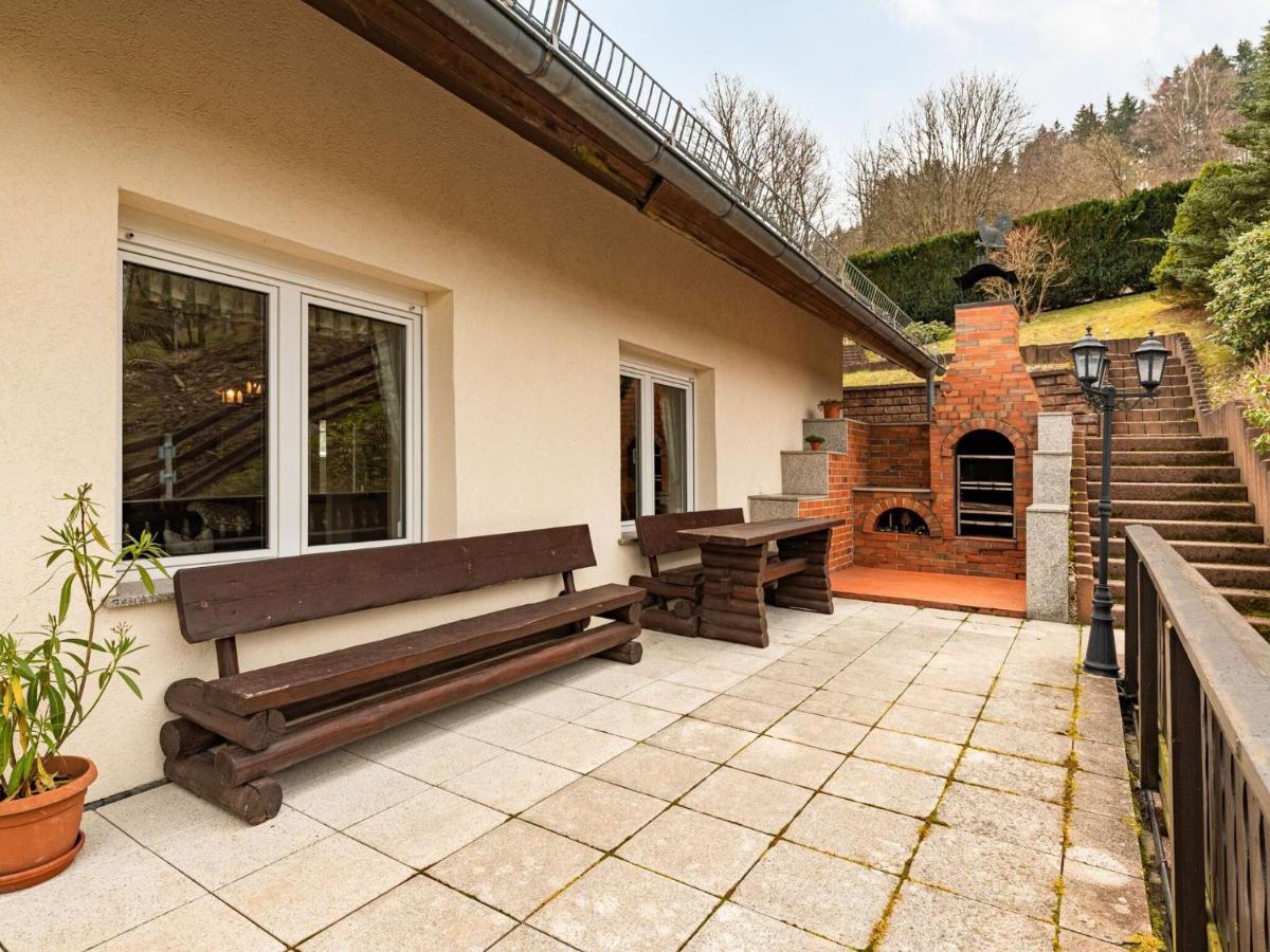 Majestic Holiday Home With Jacuzzi Unterschonau Exterior photo