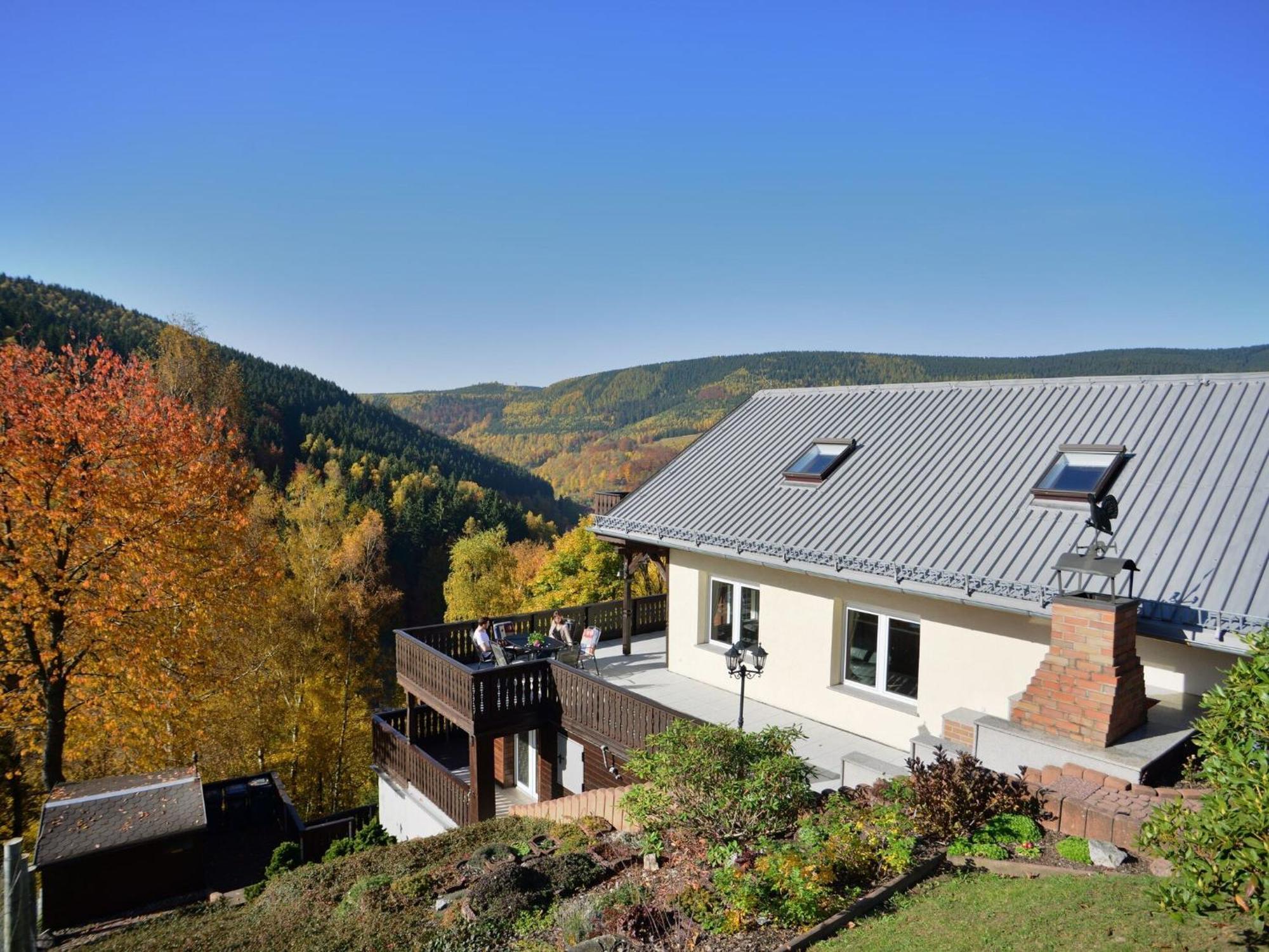 Majestic Holiday Home With Jacuzzi Unterschonau Exterior photo